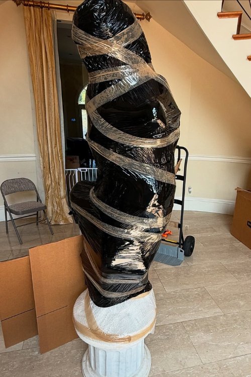 specialty movers on Long Island prepare artwork for moving day